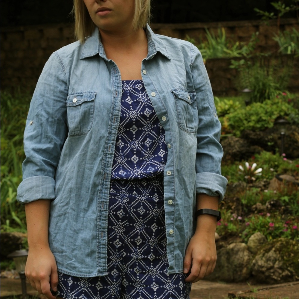 Madewell Light Washed Denim Button Down Shirt